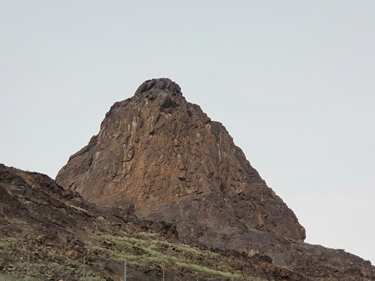 Puncak batu Jabal Nur di dekat Makkah