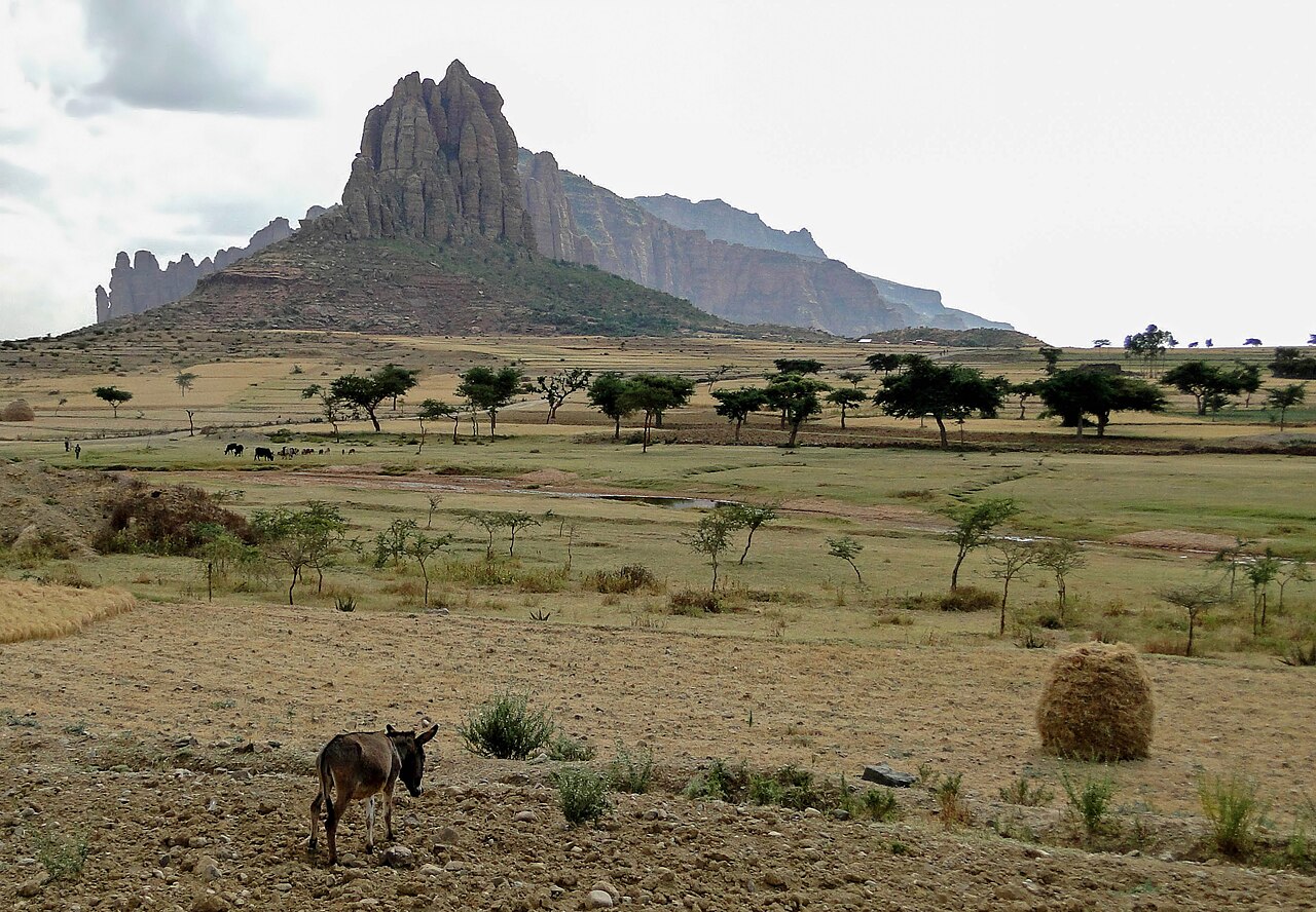 Lanskap pegunungan Gheralta, Tigray, Ethiopia